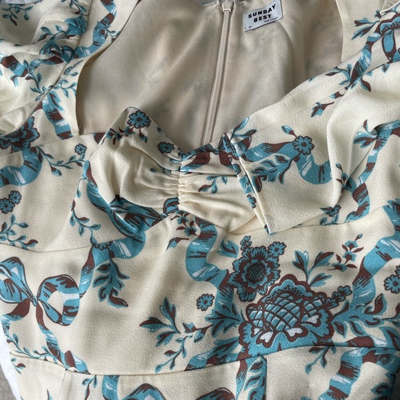 Sunday Best Dress - Picture 3 of 3